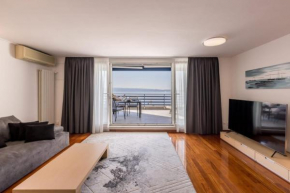 VELEBOS SUPERIOR APARTMENT - spacious luxury four-room apartment on 220 m2 - panoramic view of the sea and islands - prestigious location by the sea to the new city center of Žnjan - top amenities - f